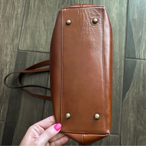 Patricia Nash Alessano Leather Shoulder Bag in Dark Tan - Picture 10 of 12